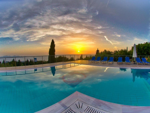 Panoramic Sunset Studios