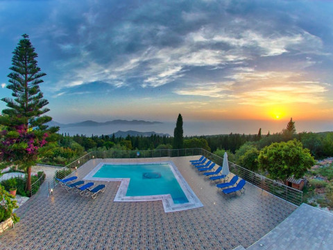 Panoramic Sunset Studios