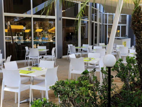 Papouis Protaras Hotel