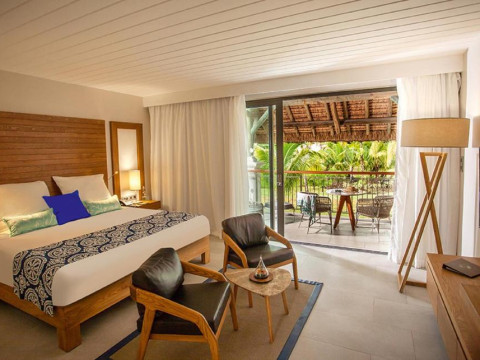 Paradis Beachcomber Golf Resort and Spa