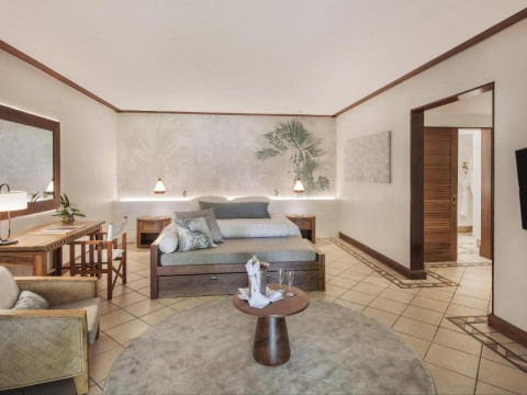 Paradis Beachcomber Golf Resort and Spa