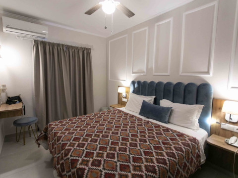 Paradise Hotel