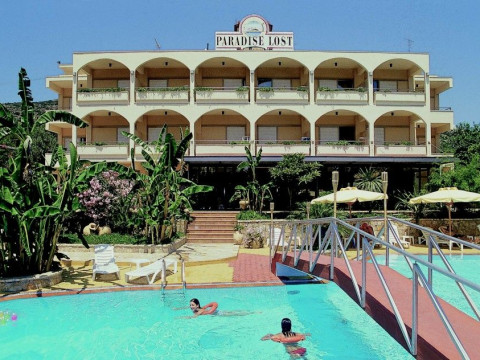 Paradise Lost Hotel-Apartments
