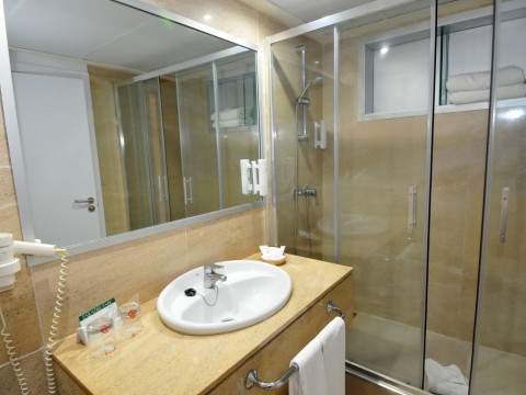 Paradise Park Fun Lifestyle Hotel