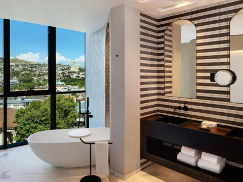 Paragraph Freedom Square, a Luxury Collection Hotel