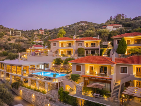 PARAMITHENIO VILLAGE BEACH RESORT