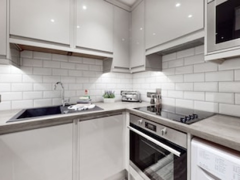 PARK LANE APARTMENTS - CLARGES STREET