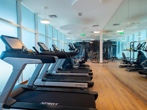 PARK REGIS BUSINESS BAY