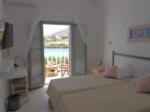 Paros Bay Boutique
