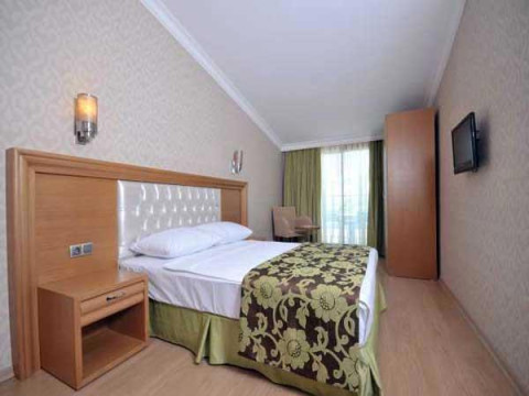 HOTEL PARADISO