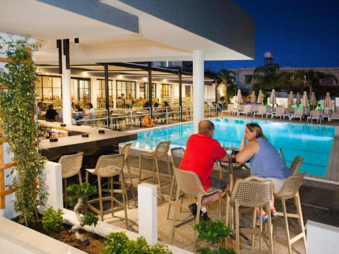 Pefkos City Hotel