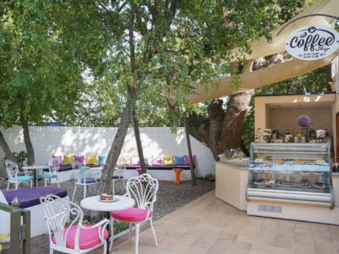 PEFKOS HOTEL