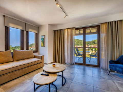 Penelope Luxury Suites