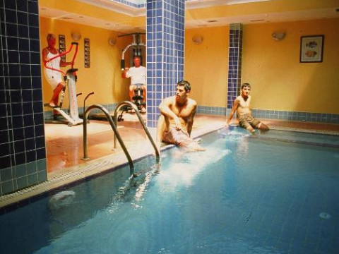 Perdikia Beach Hotel