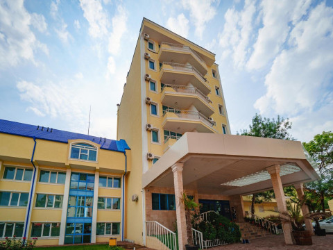 PERLA BEACH HOTEL III