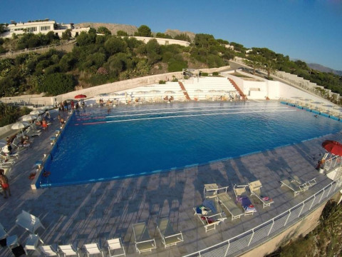 Perla Del Golfo Resort