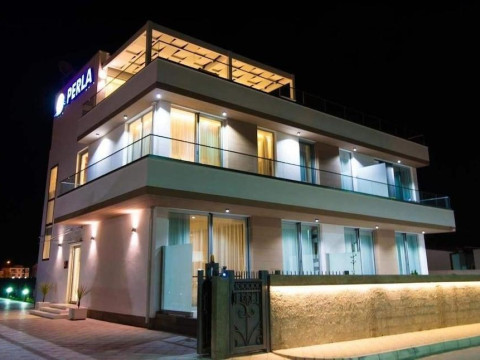Perla Luxury