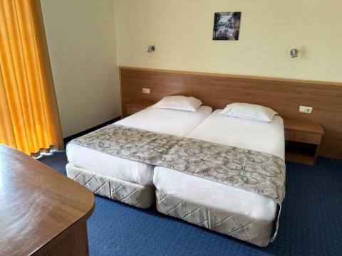 PERUNIKA HOTEL
