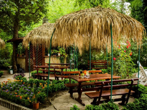 PERUNIKA HOTEL