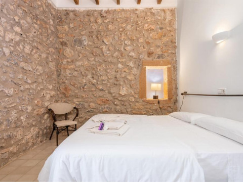 Petit Hotel Hostatgeria La Victoria