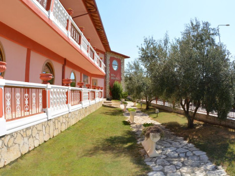 PETROS ITALOS