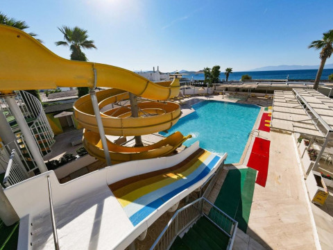 PETUNYA BEACH HOTEL