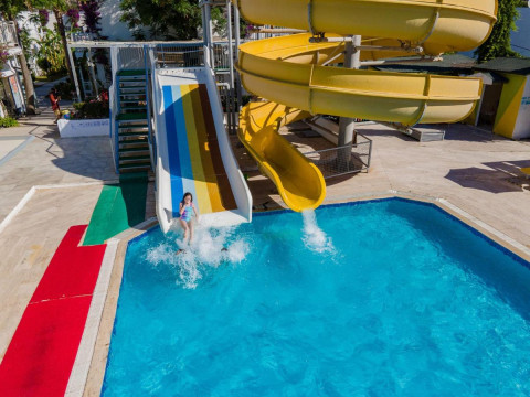 PETUNYA BEACH HOTEL