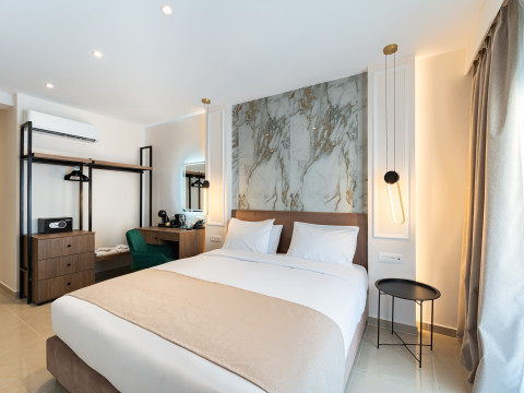 PHILIA CENTER SUITES 
