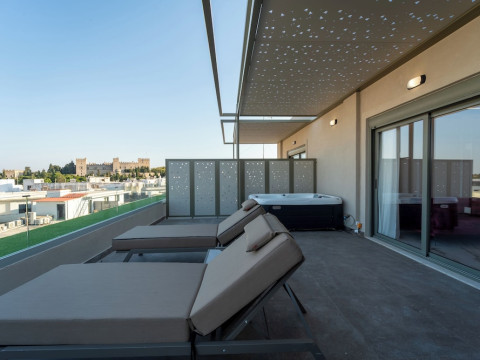 PHILIA CENTER SUITES