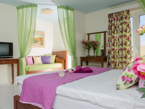 PHILOXENIA HOTEL & SPA