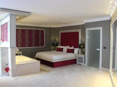 PHOENICIA GRAND HOTEL.