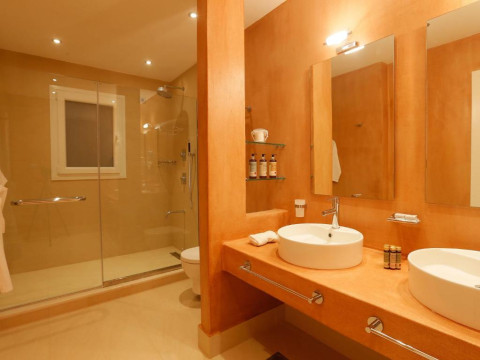 Pictures Suites