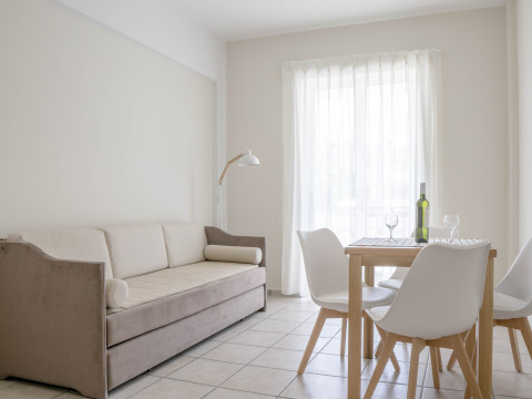 PINELOPI HOTEL-APARTMENTS