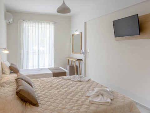 Pinelopi Hotel & Apartments