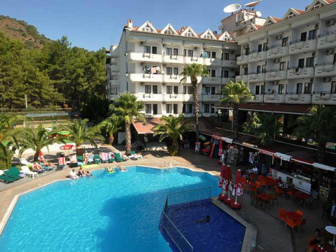 Pineta Club Hotel