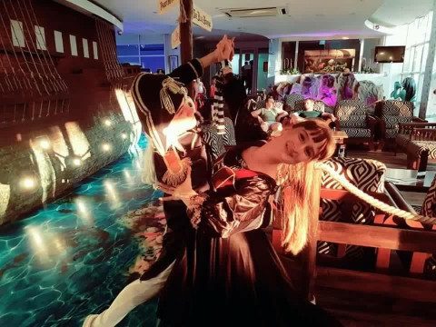 HOTEL PIRATES RESORT.