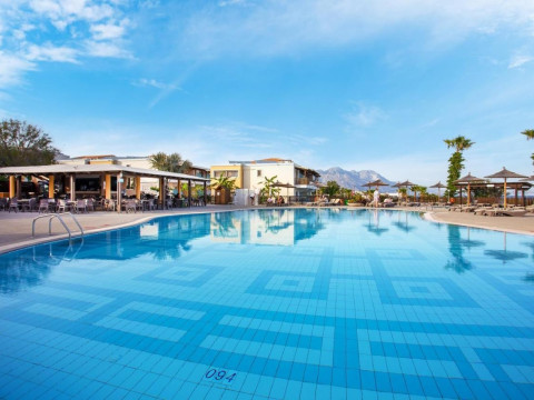 Grand Blue Beach Hotel