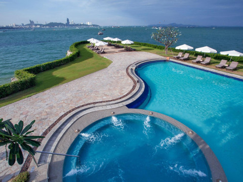 Dusit Thani Pattaya