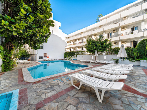 Iro Hotel