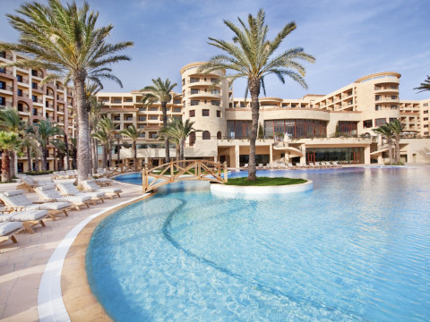 Mövenpick Resort Marine & Spa