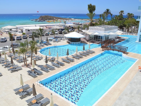 Vassos Nissi Plage
