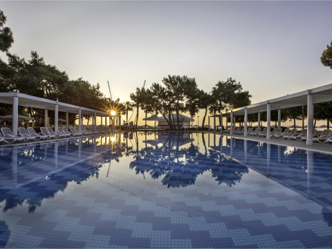 Rixos Sungate - The Land of Legends Access