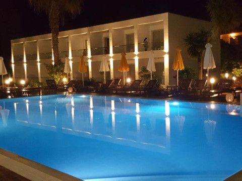 Nasos Hotel & Resort