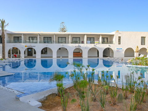 One Resort Premium
