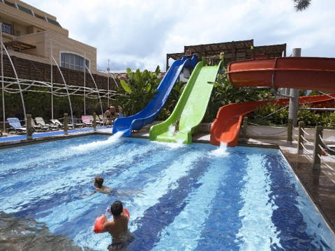 Crystal De Luxe Resort