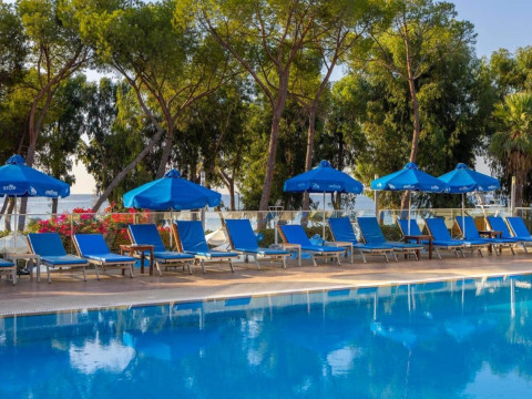 Park Beach Hotel 