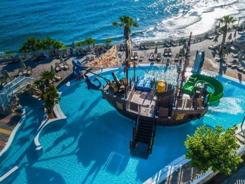 Star Beach Village