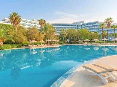 Sunrise Resort Hotel 