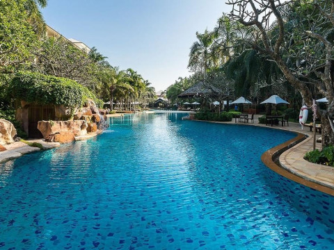 Ravindra Beach Resort & Spa