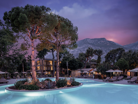 Balmy Beach Resort (Adult Only 18+)
